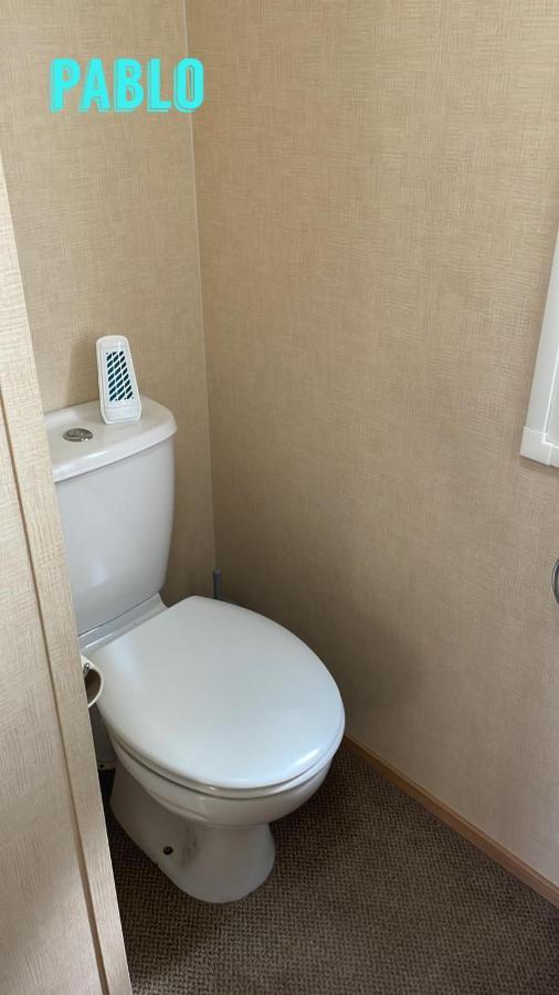 Towyn Six Berth En Suite Caravan Rhyl Buitenkant foto