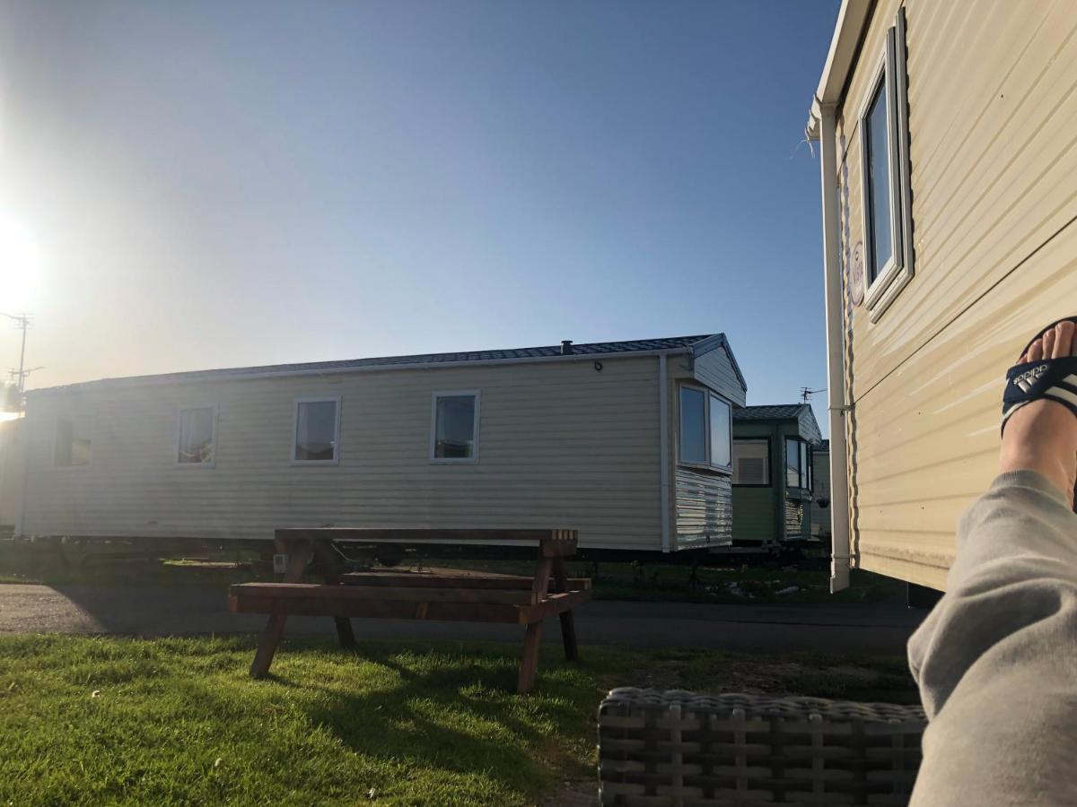 Towyn Six Berth En Suite Caravan Rhyl Buitenkant foto